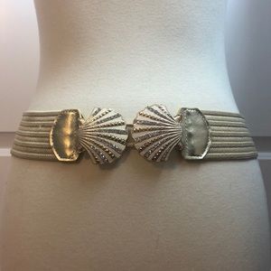 Lilly Pulitzer Emmett Shell Clasp Belt M/L